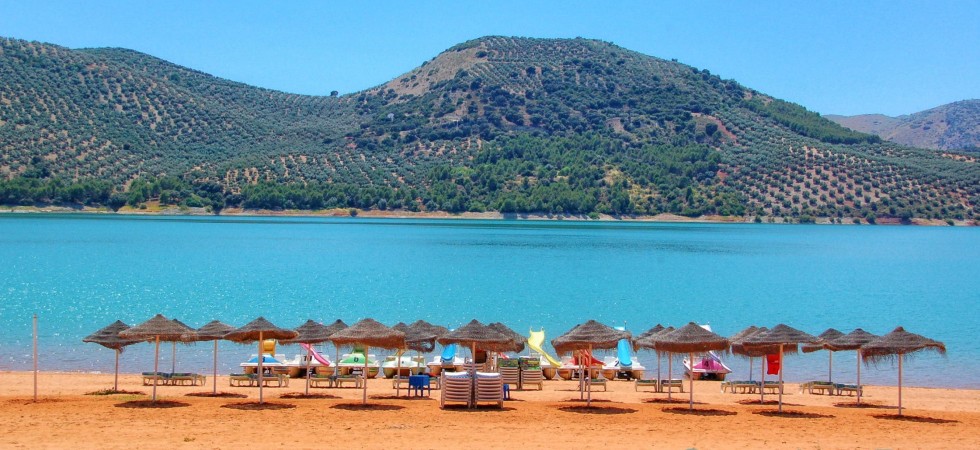 Beach at Valdearenas Iznajar